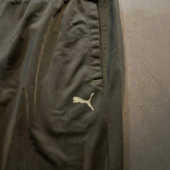 Puma Black Sweatpants - Classic Comfort for Everyday Wear - Picture 5 of 5